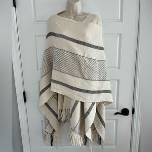 Raven + Lily 100% Alpaca Made in Peru Hand Loomed Cream Gray Striped Shawl Boho